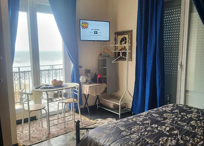 Πανσιόν Romantic House Spettacolare Vista Mare Chiama Il Numero Trecentosettantasette Cinquantanove 38723